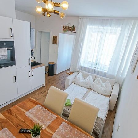 Auszeit Steiraland 7 Mit Ueberdachten Balkon Und Parkplatz Leoben  Exterior photo